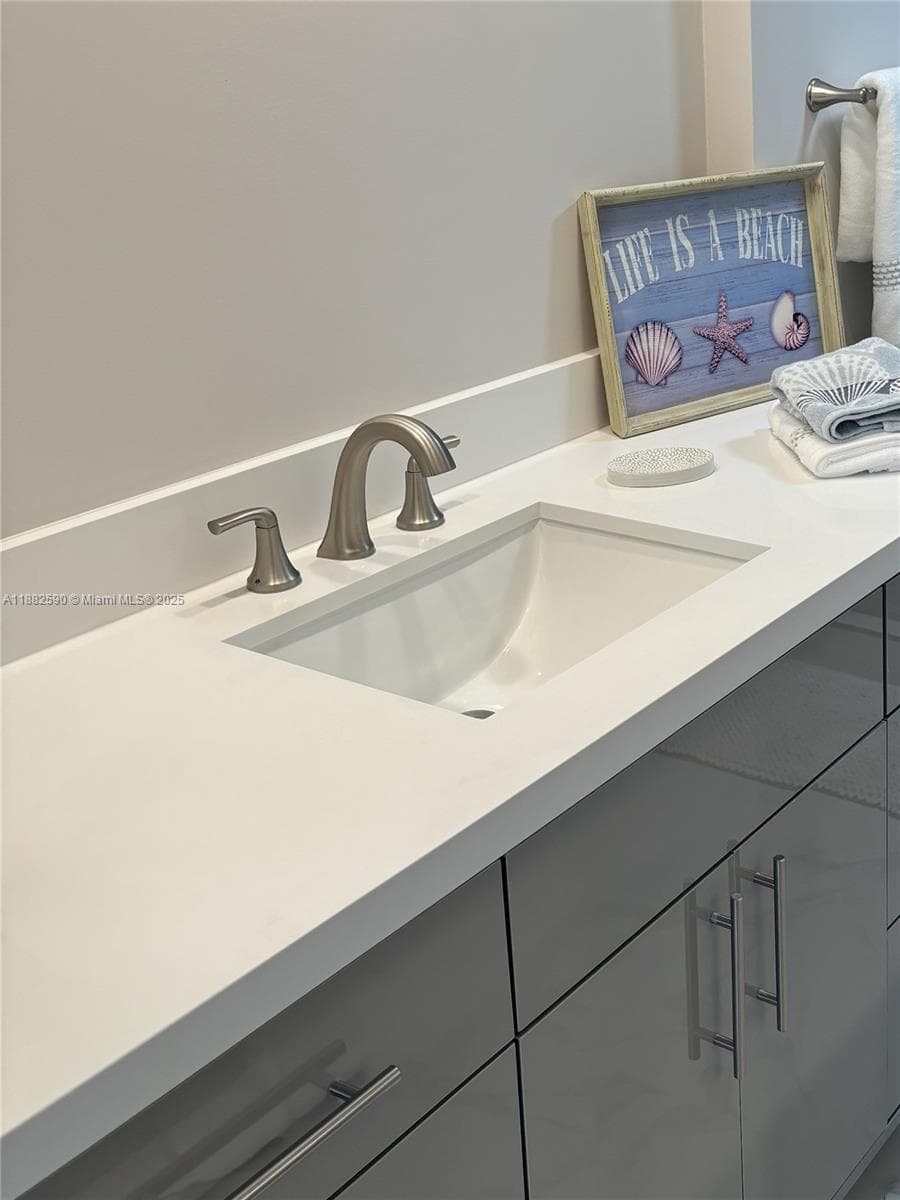 ARLEN BEACH CONDO · #1203 in Miami Beach - Photo 17