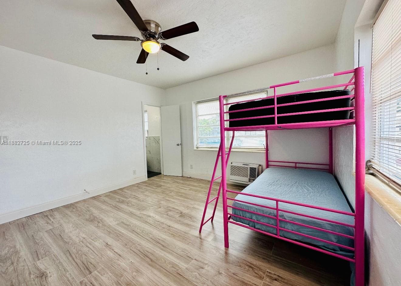Victoria Condominium · #3 in Miami Beach - Photo 7