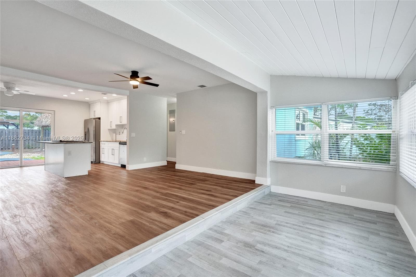 2281 SW 15th St photo 30