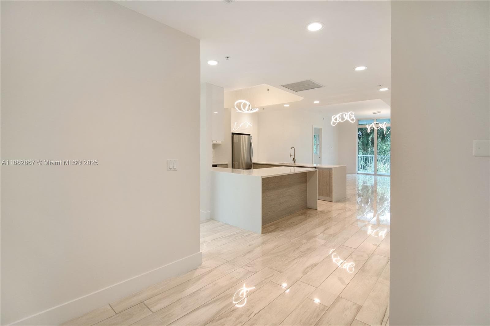 ONE FIFTY ONE AT BISCAYNE · #107 in North Miami - Photo 2