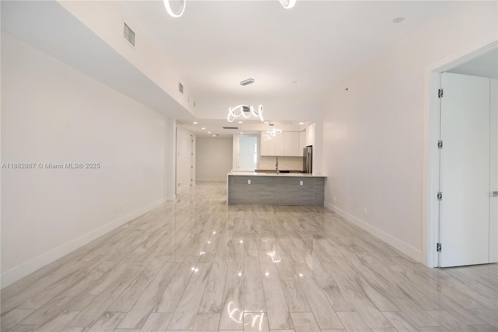 ONE FIFTY ONE AT BISCAYNE · #107 in North Miami - Photo 6