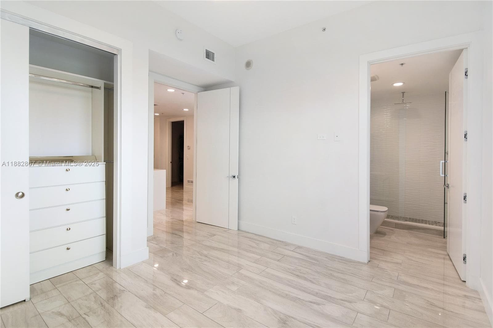 ONE FIFTY ONE AT BISCAYNE · #107 in North Miami - Photo 16