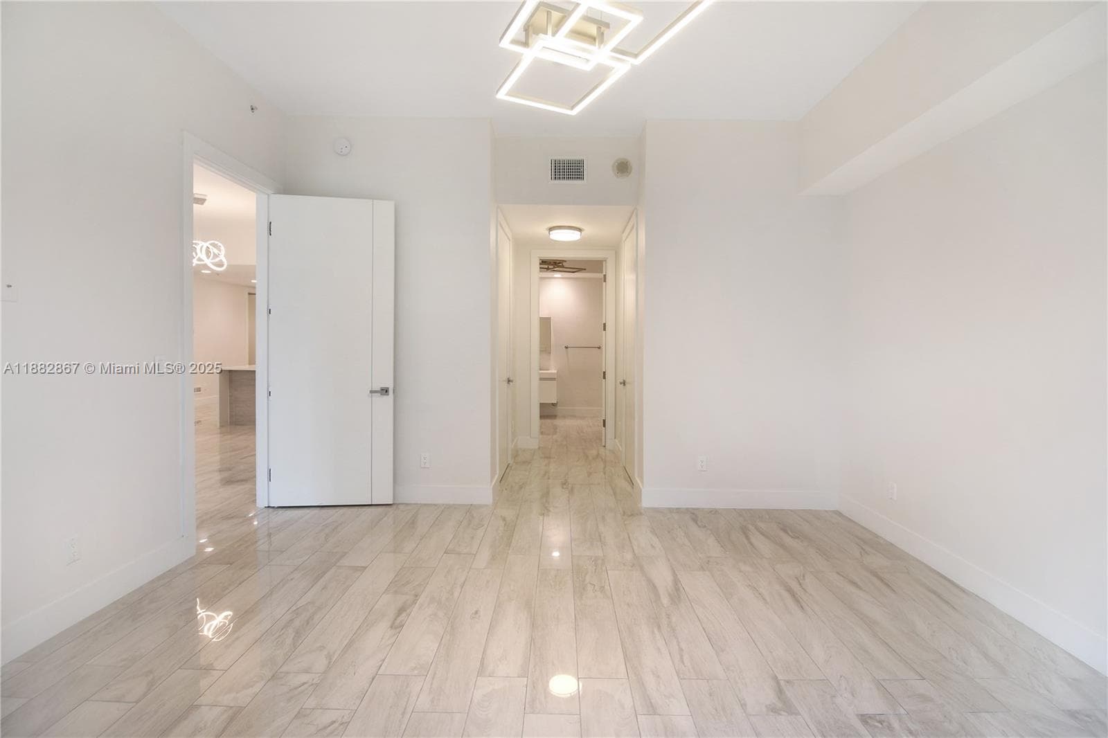 ONE FIFTY ONE AT BISCAYNE · #107 in North Miami - Photo 11