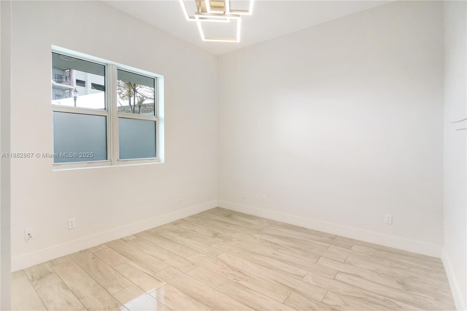 ONE FIFTY ONE AT BISCAYNE · #107 in North Miami - Photo 19