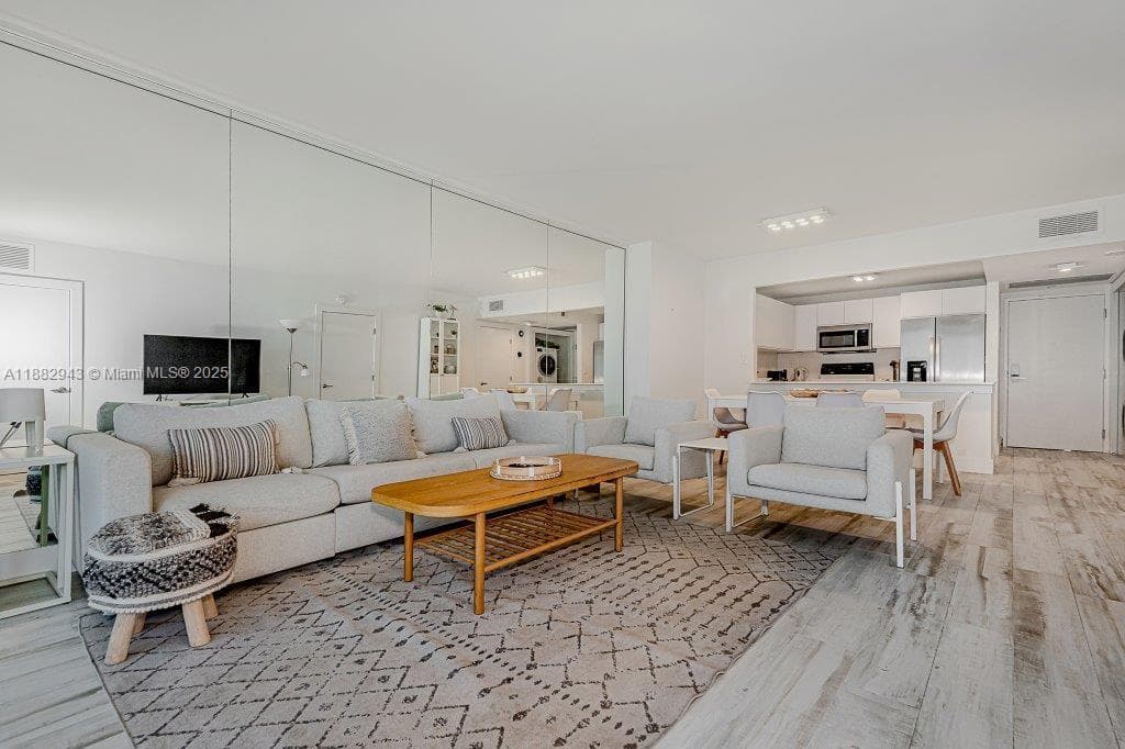 Roney Palace · #604 in Miami Beach - Photo 16