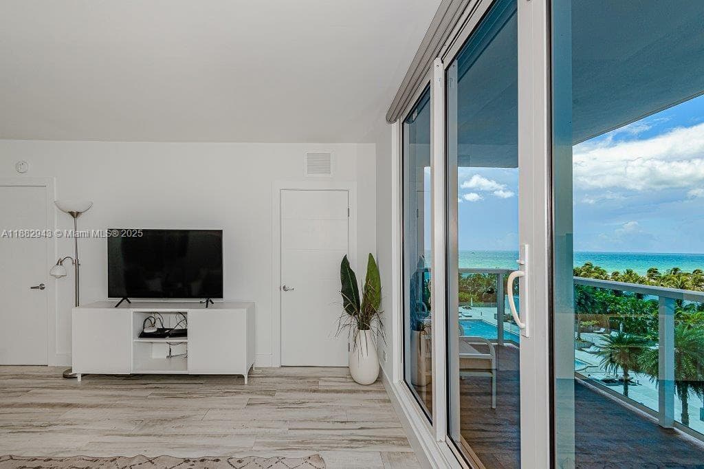 Roney Palace · #604 in Miami Beach - Photo 14