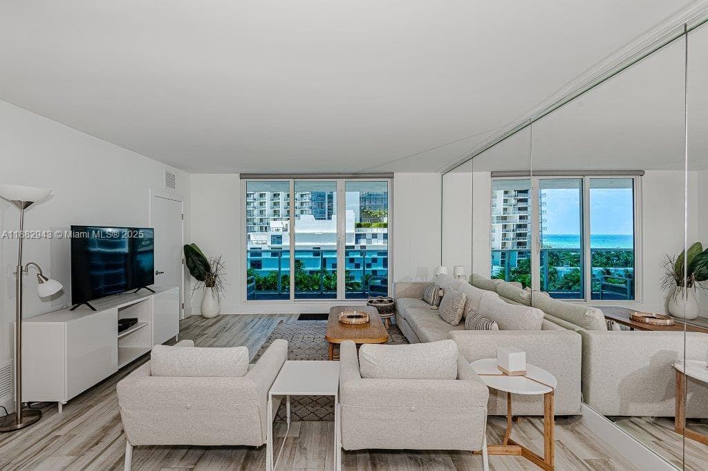 Roney Palace · #604 in Miami Beach - Photo 11