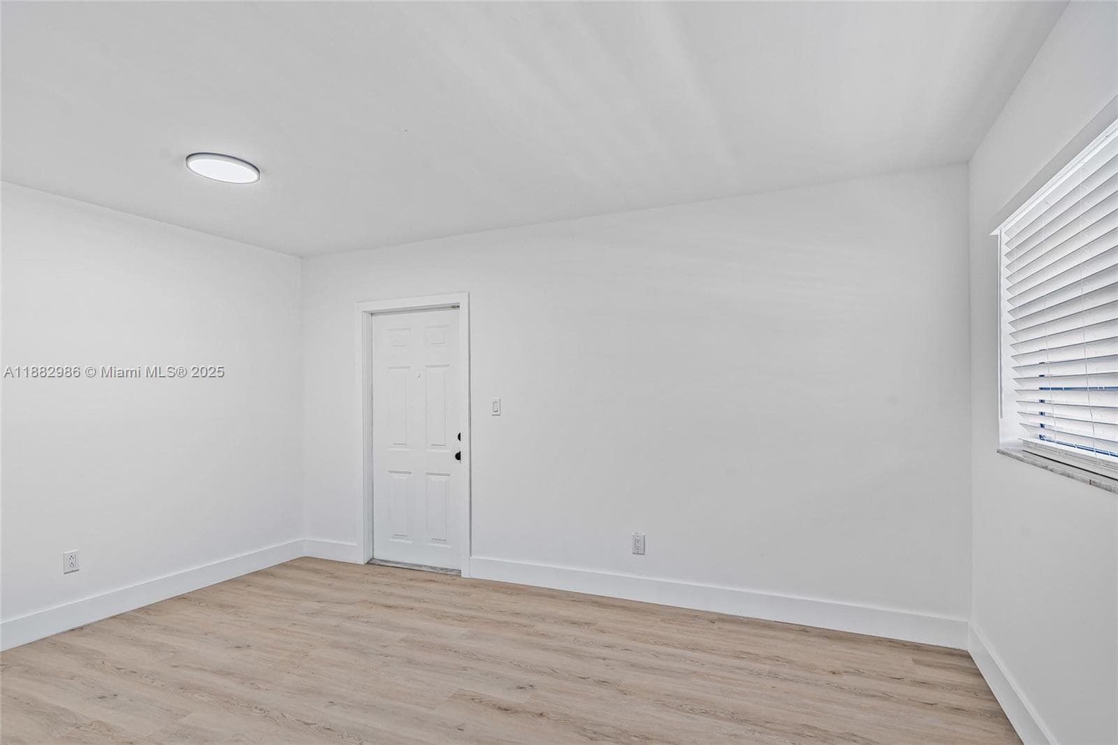 *Extra Room Virtual Image