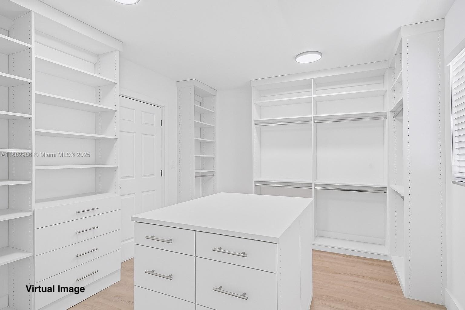*Extra Room Virtual Image