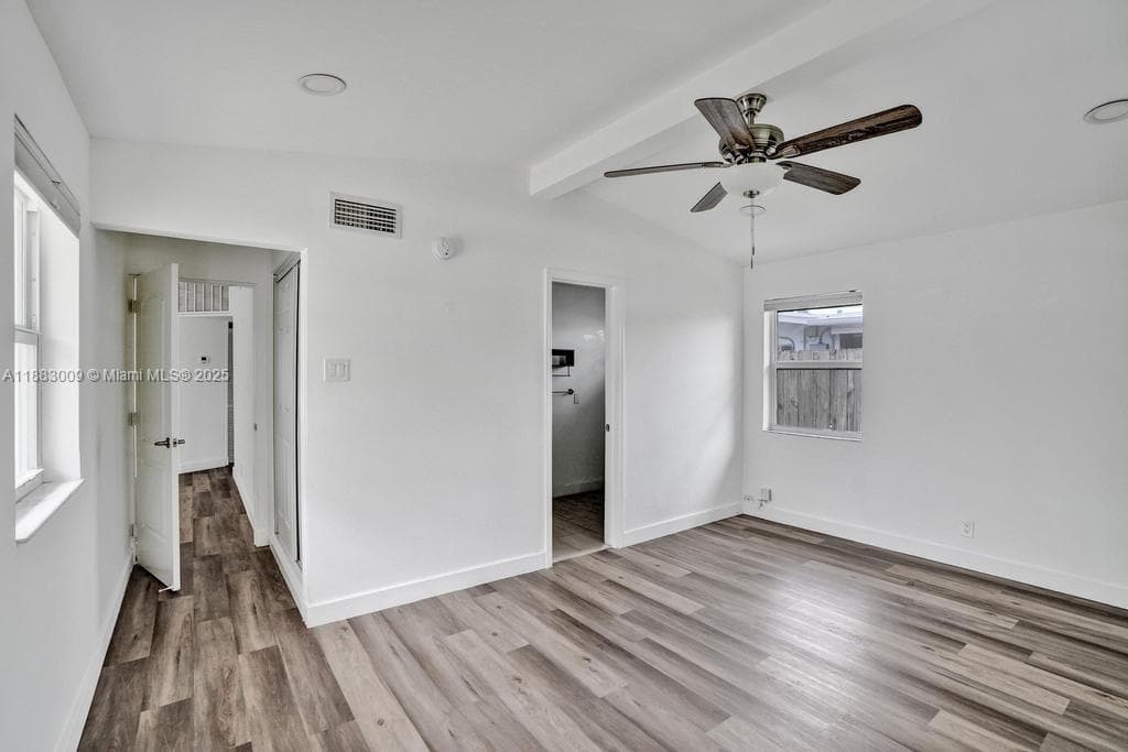 2512 Gulfstream Ln photo 16