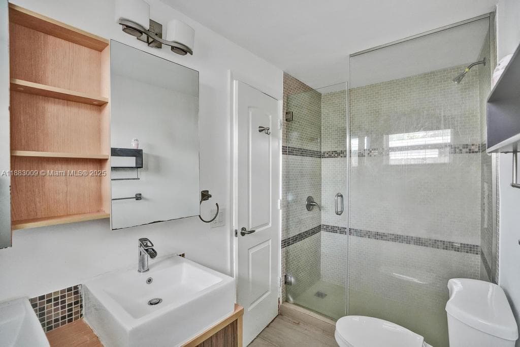 2512 Gulfstream Ln photo 20
