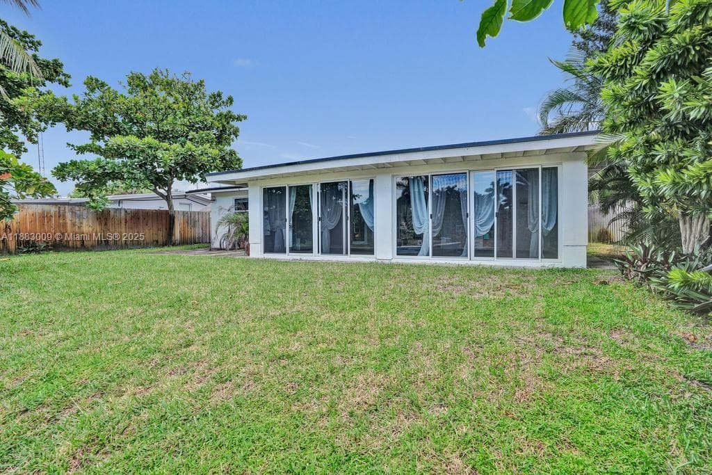 2512 Gulfstream Ln photo 33