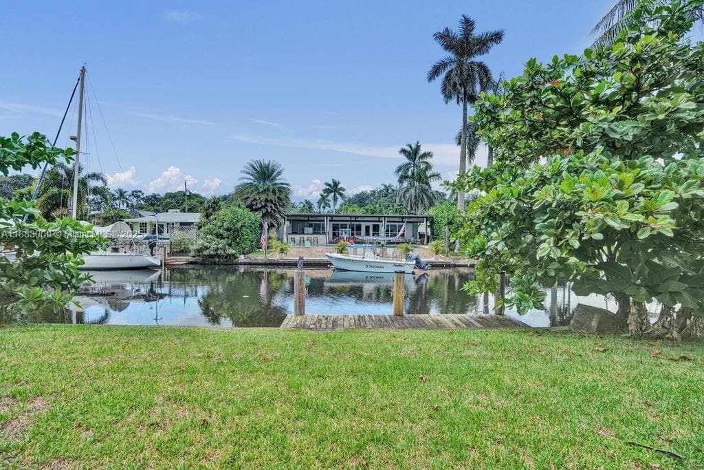 2512 Gulfstream Ln photo 35