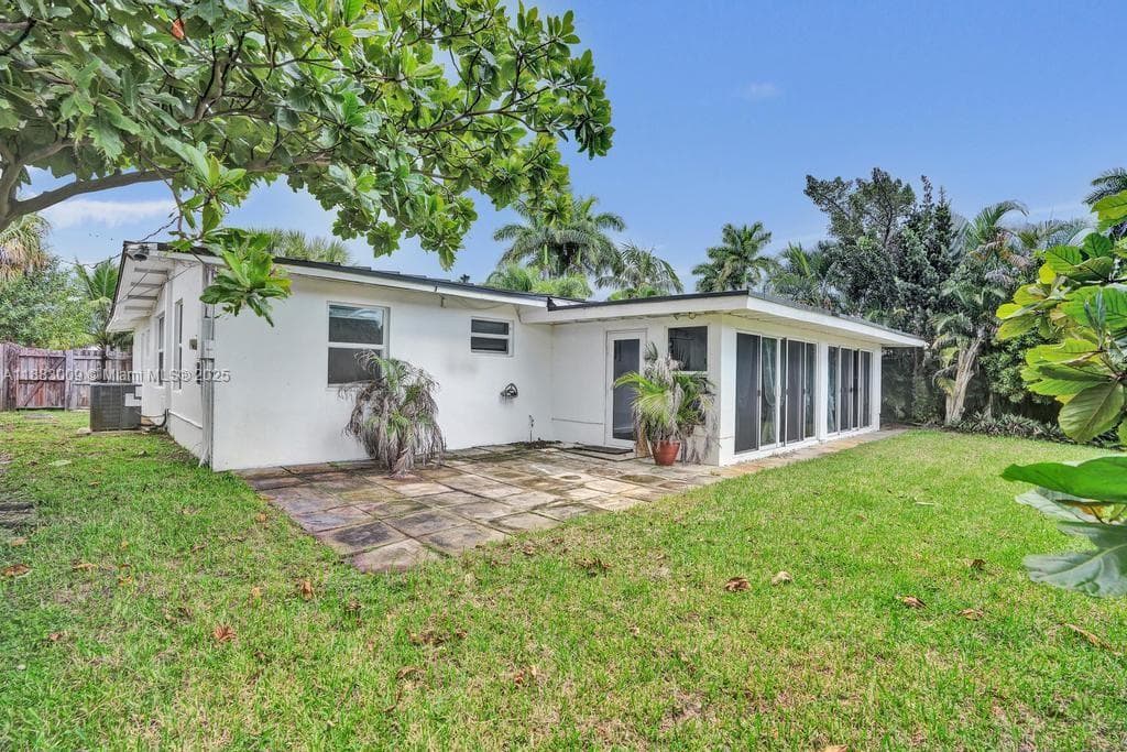 2512 Gulfstream Ln photo 31