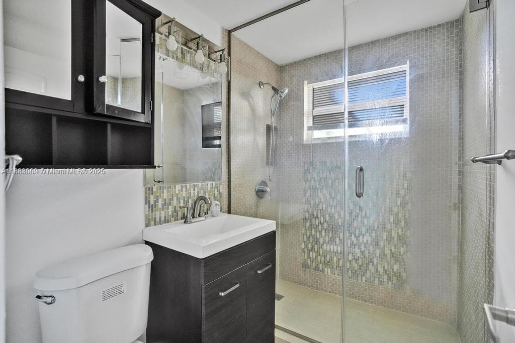 2512 Gulfstream Ln photo 21
