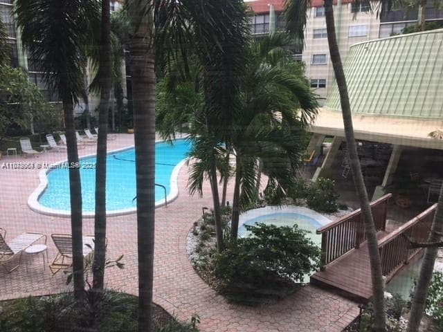 Cross Fox · #422C in Fort Lauderdale - Photo 6