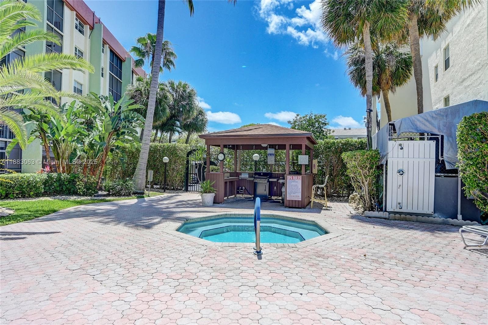Cross Fox · #422C in Fort Lauderdale - Photo 8