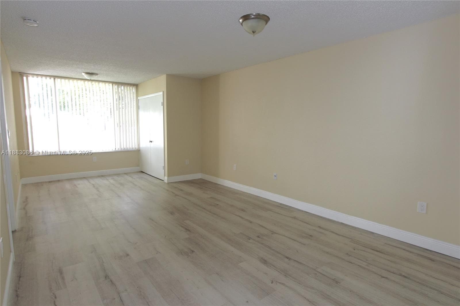 Lakeview Club Condo · #109 in Oakland Park - Photo 12