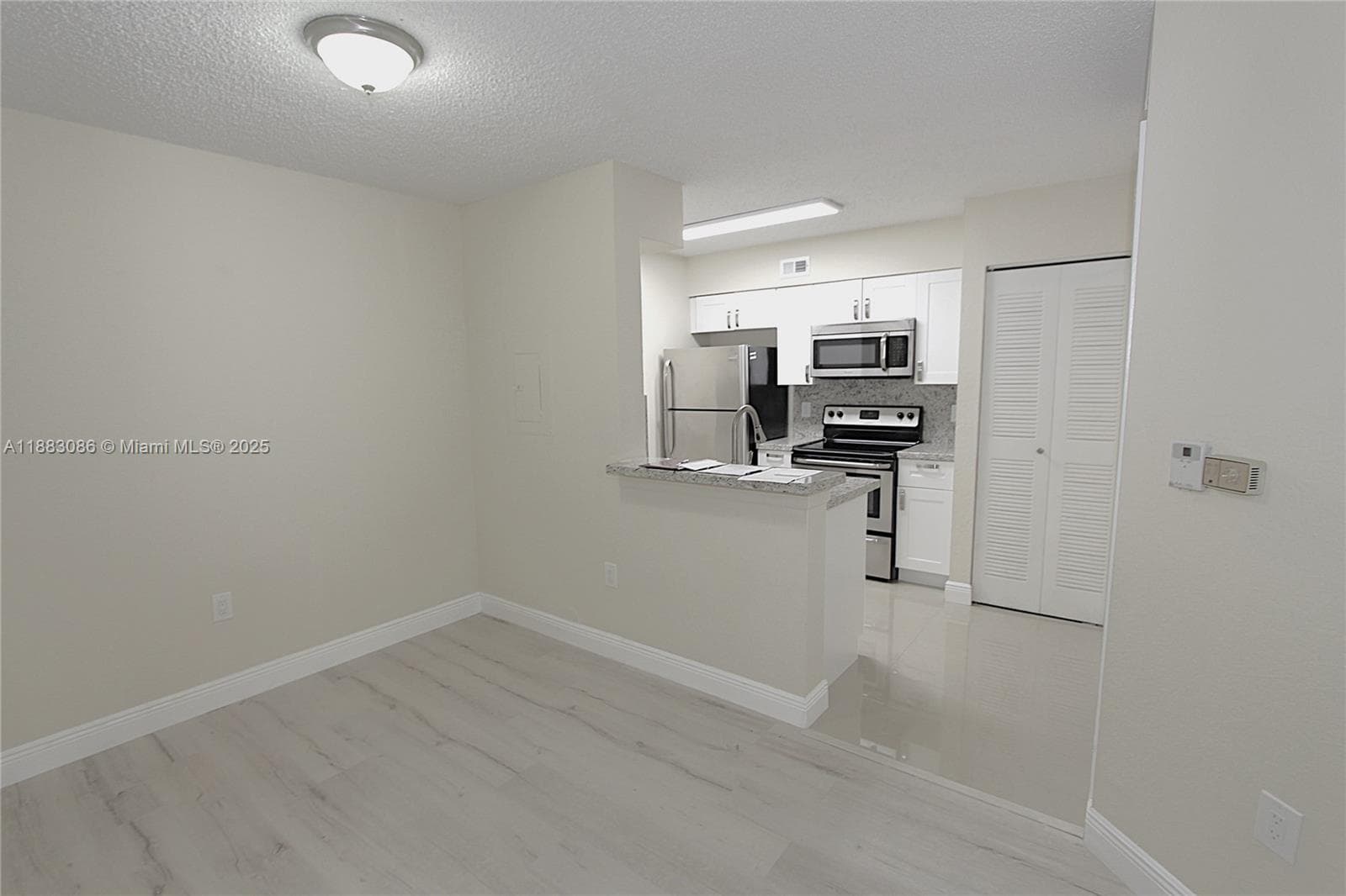 Lakeview Club Condo · #109 in Oakland Park - Photo 3