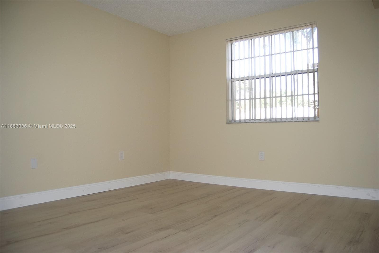 Lakeview Club Condo · #109 in Oakland Park - Photo 14