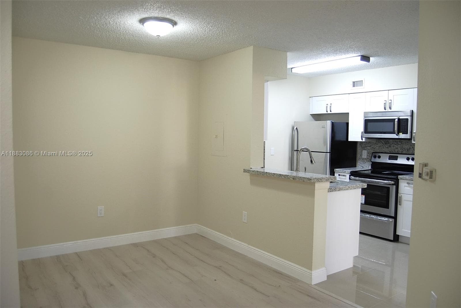 Lakeview Club Condo · #109 in Oakland Park - Photo 4