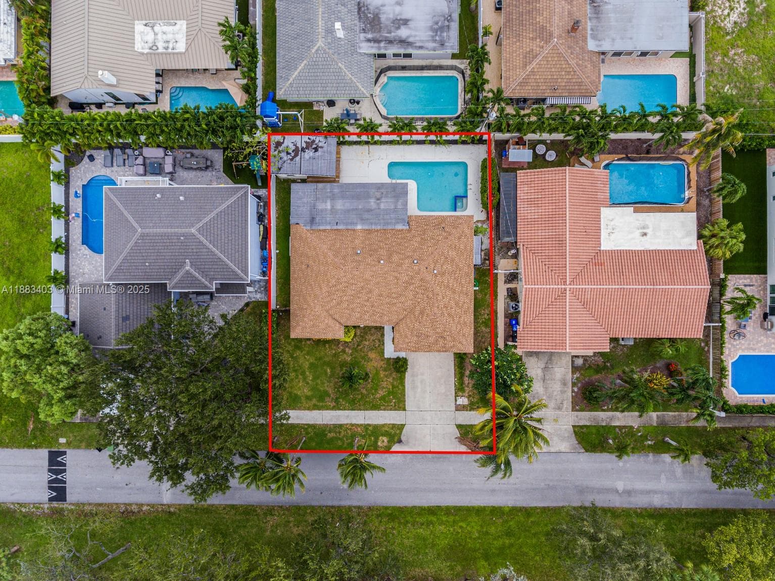 2505 NE 35th Dr photo 4