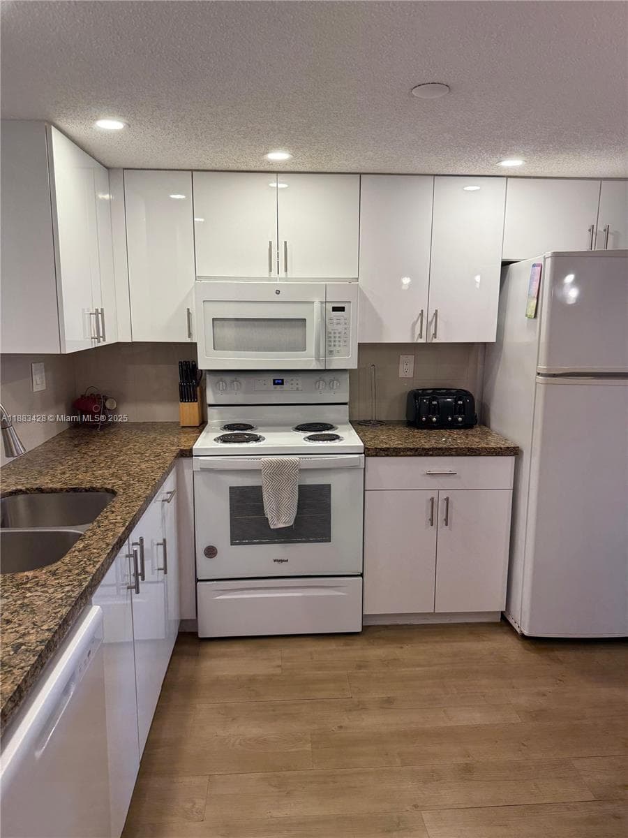 Le Frontenac · #505 in Sunny Isles Beach - Photo 2