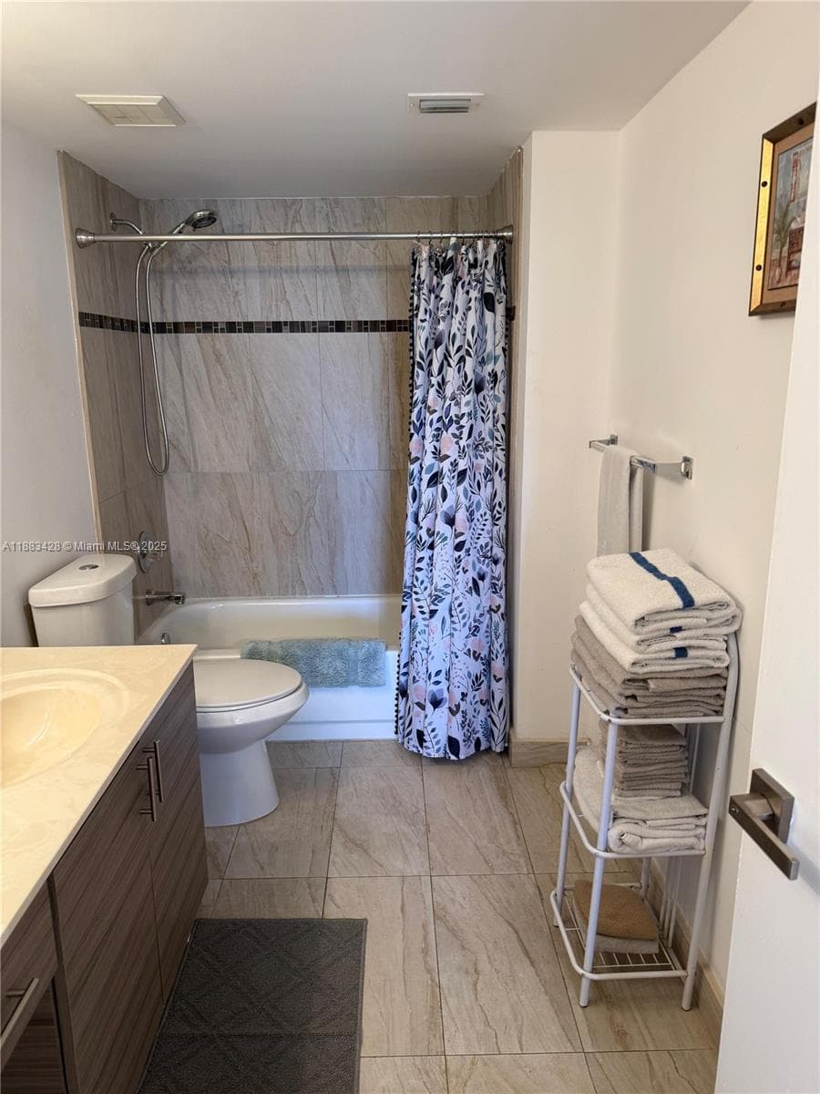Le Frontenac · #505 in Sunny Isles Beach - Photo 17