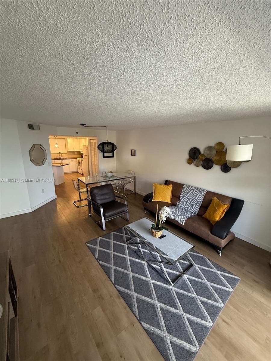 Le Frontenac · #505 in Sunny Isles Beach - Photo 10
