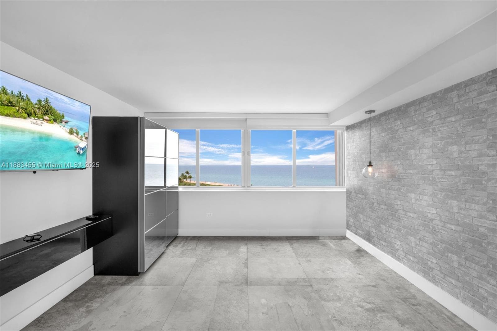 The Burleigh House Condo · #736 in Miami Beach - Photo 11