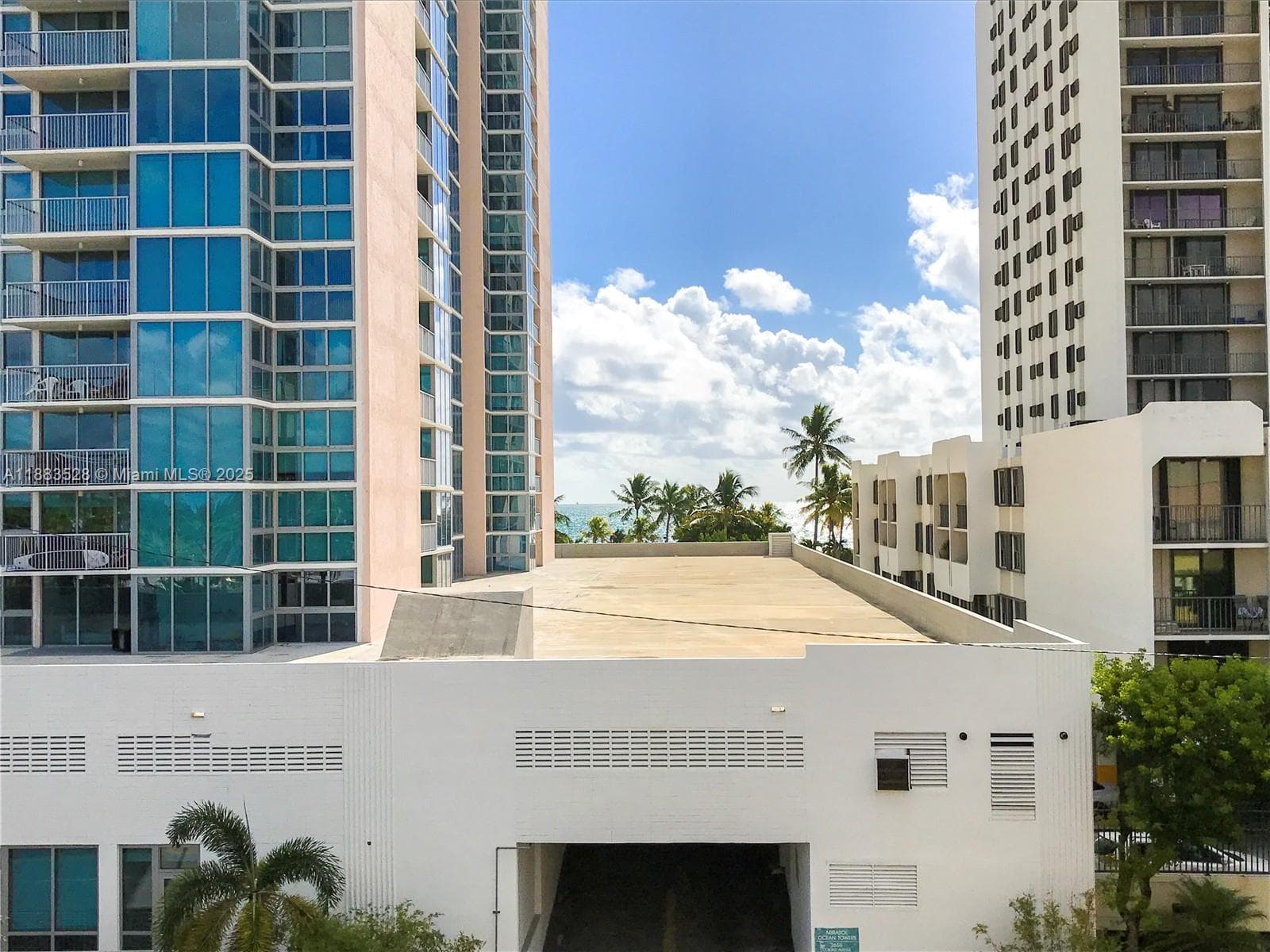 CAPOMAR CONDO · #406 in Miami Beach - Photo 1