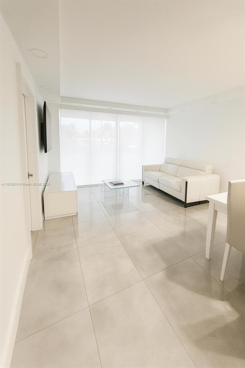 JADE WINDS GROUP - · #112-2 in Miami - Photo 1