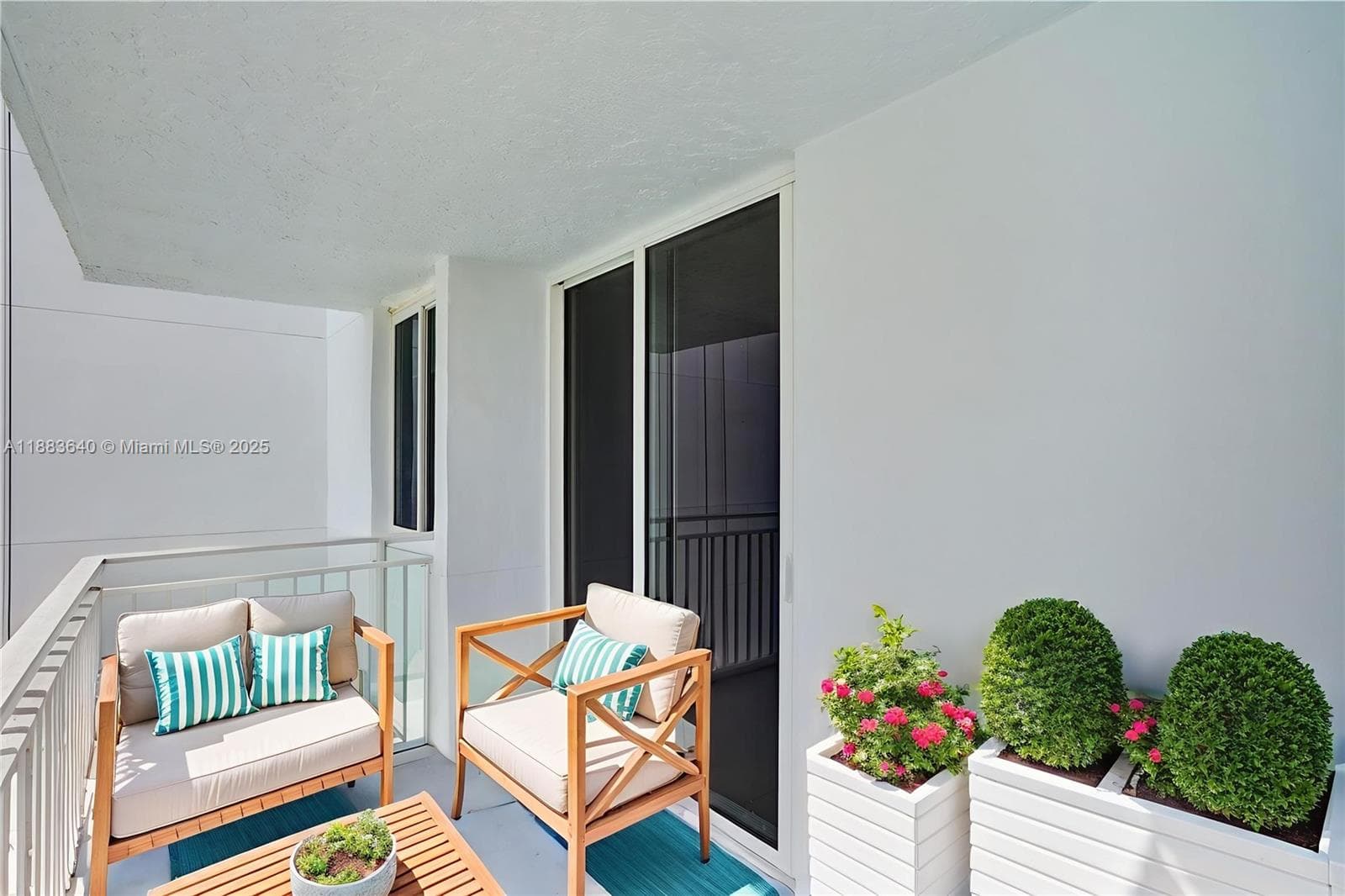 MADISON DOWNTOWN CONDO · #W-1810 in Miami - Photo 2