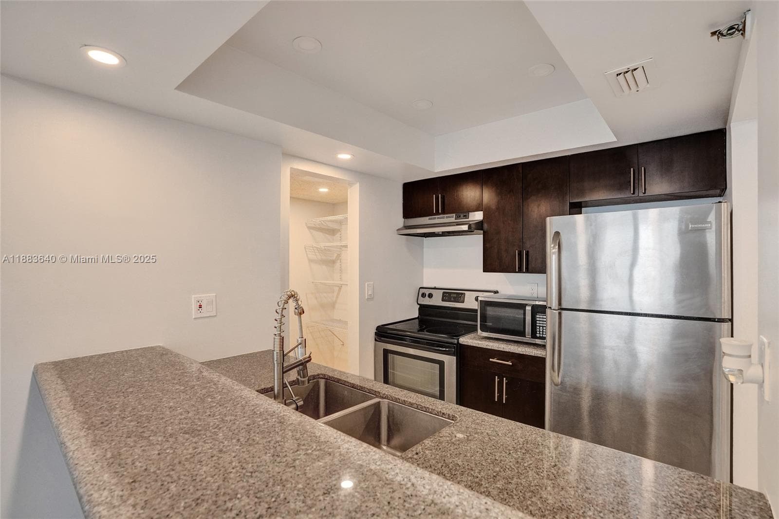 MADISON DOWNTOWN CONDO · #W-1810 in Miami - Photo 12