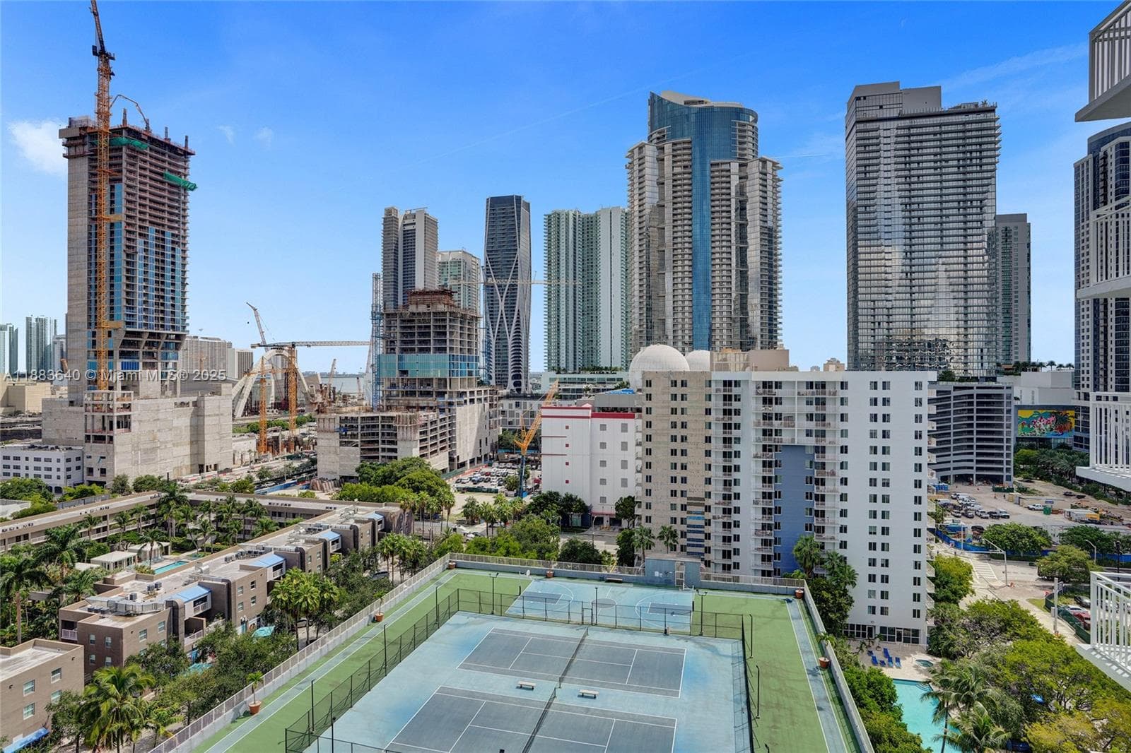 MADISON DOWNTOWN CONDO · #W-1810 in Miami - Photo 3