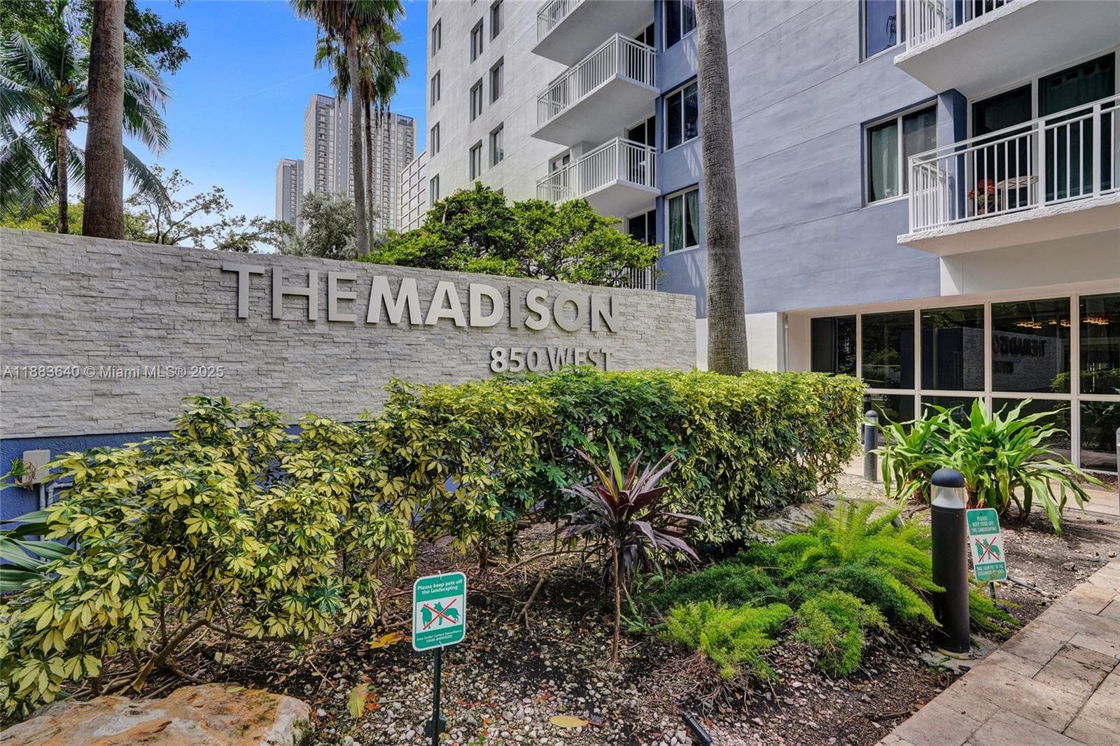 MADISON DOWNTOWN CONDO · #W-1810 in Miami - Photo 1