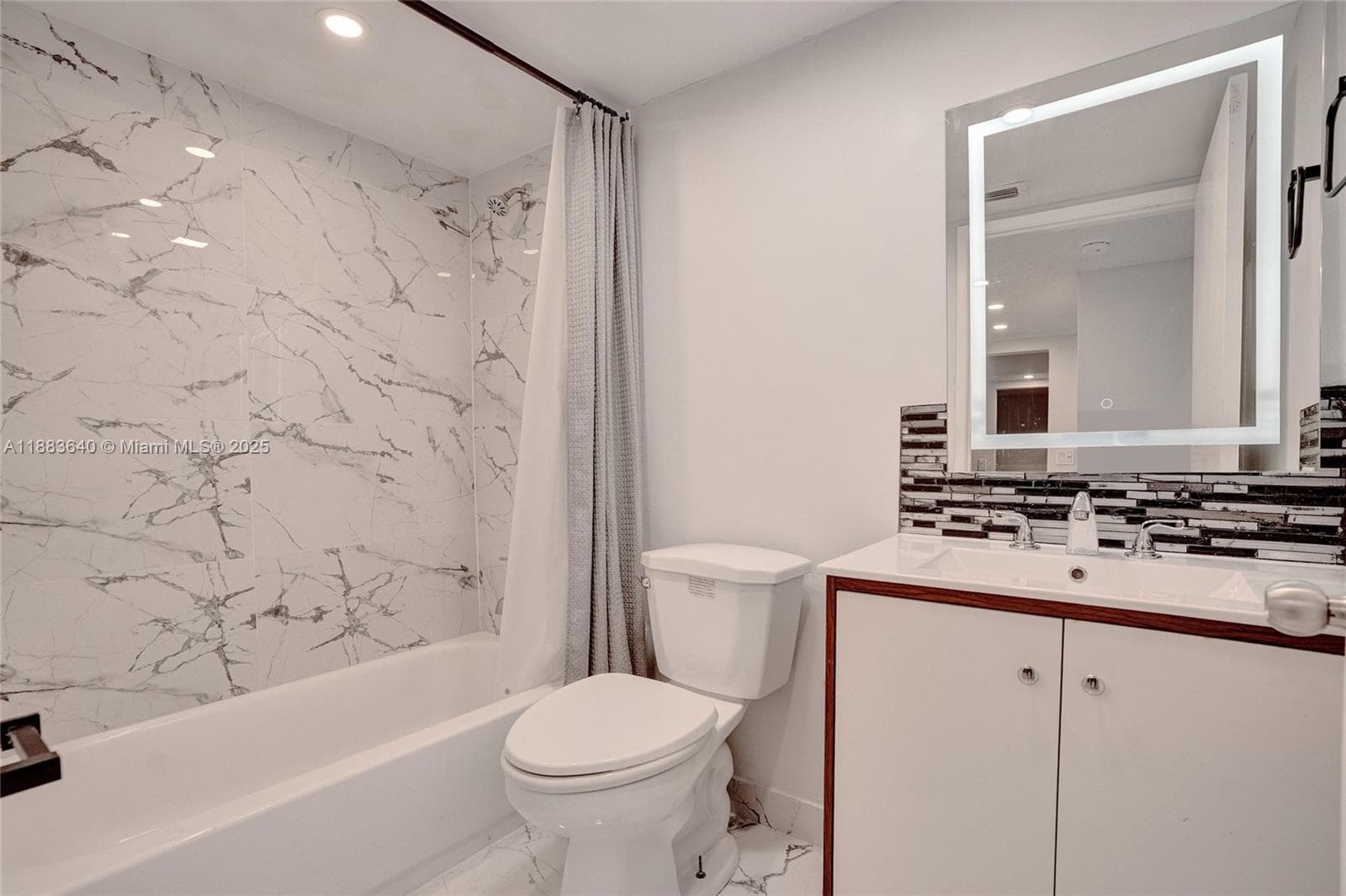 MADISON DOWNTOWN CONDO · #W-1810 in Miami - Photo 9