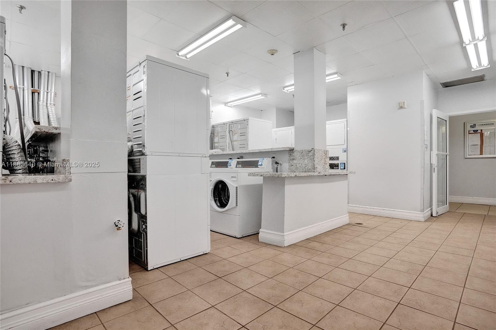 MADISON DOWNTOWN CONDO · #W-1810 in Miami - Photo 21