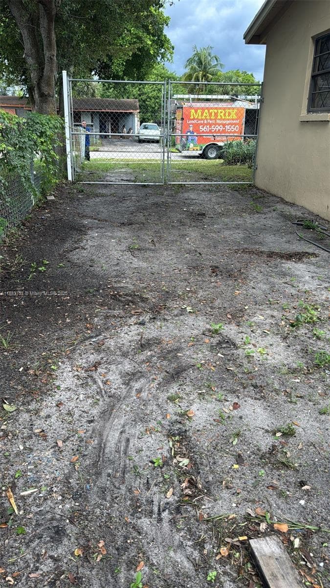 1772 NW 34th Ave photo 10