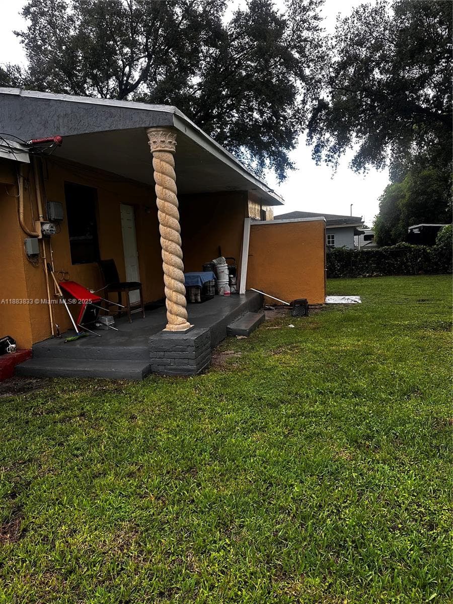10900 NW 22nd Ct photo 6