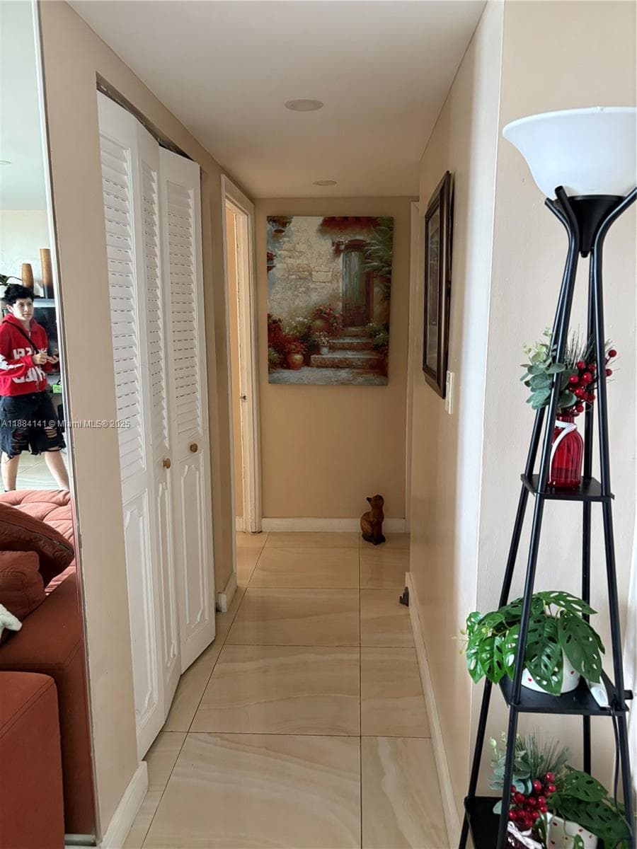 BAYVIEW TOWERS CONDO SOUT · #B1605 in North Miami - Photo 6