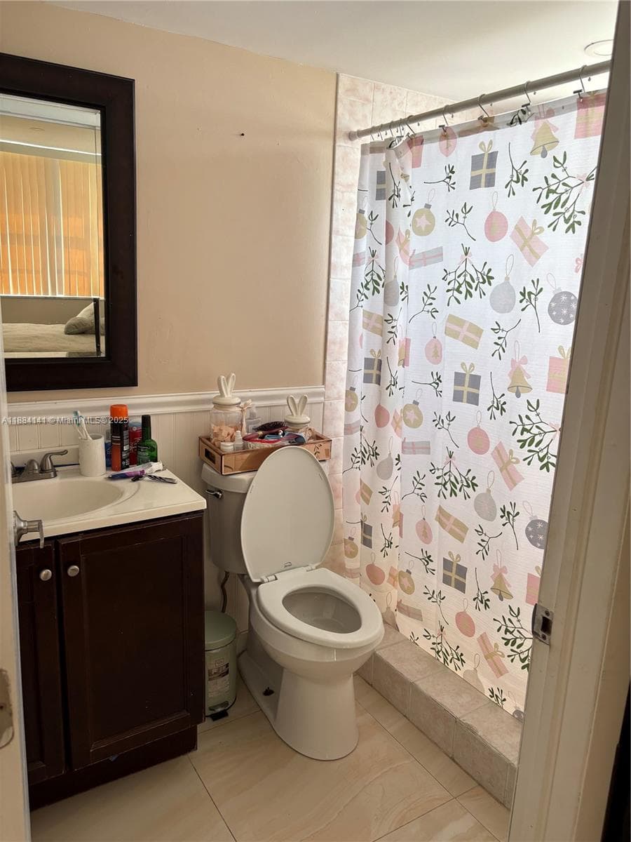 BAYVIEW TOWERS CONDO SOUT · #B1605 in North Miami - Photo 8