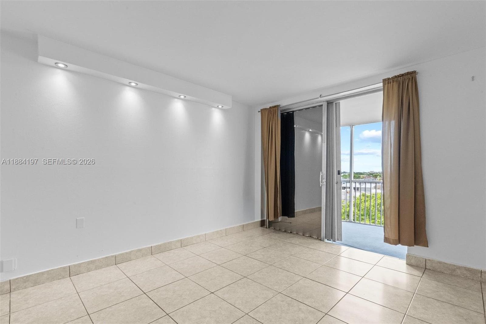 jade winds group · #700-1 in Miami - Photo 15
