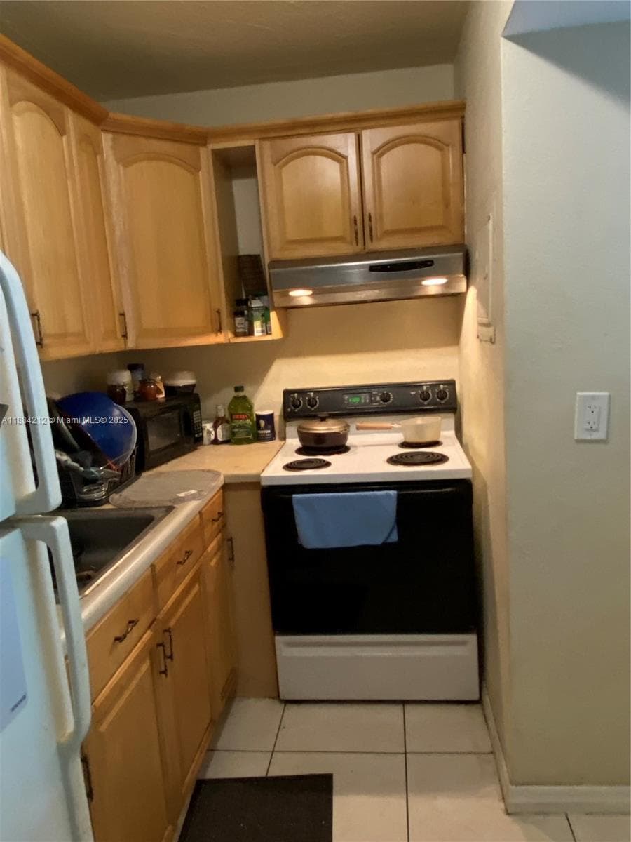 Arch Creek Landing Condo · #205 in North Miami - Photo 9