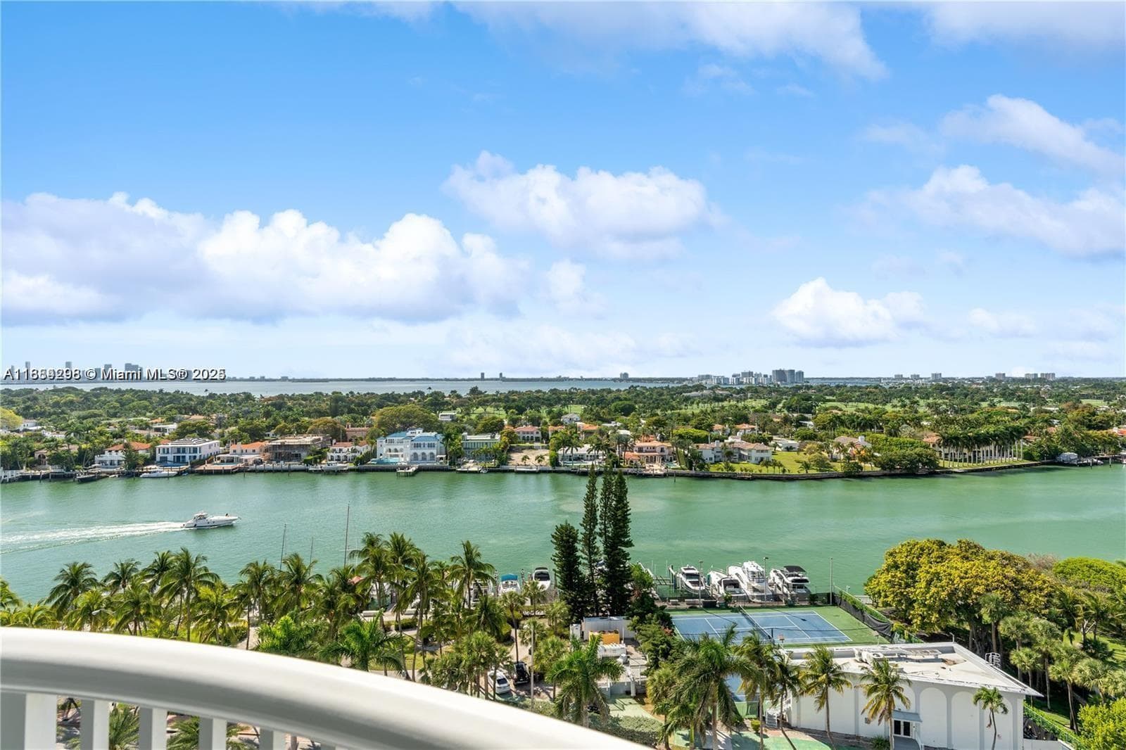 THE CARRIAGE HOUSE CONDO · #833 in Miami Beach - Photo 27