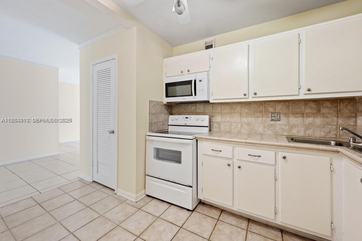 MANOR GROVE VILLAGE 1 CON · #114B in Wilton Manors - Photo 13