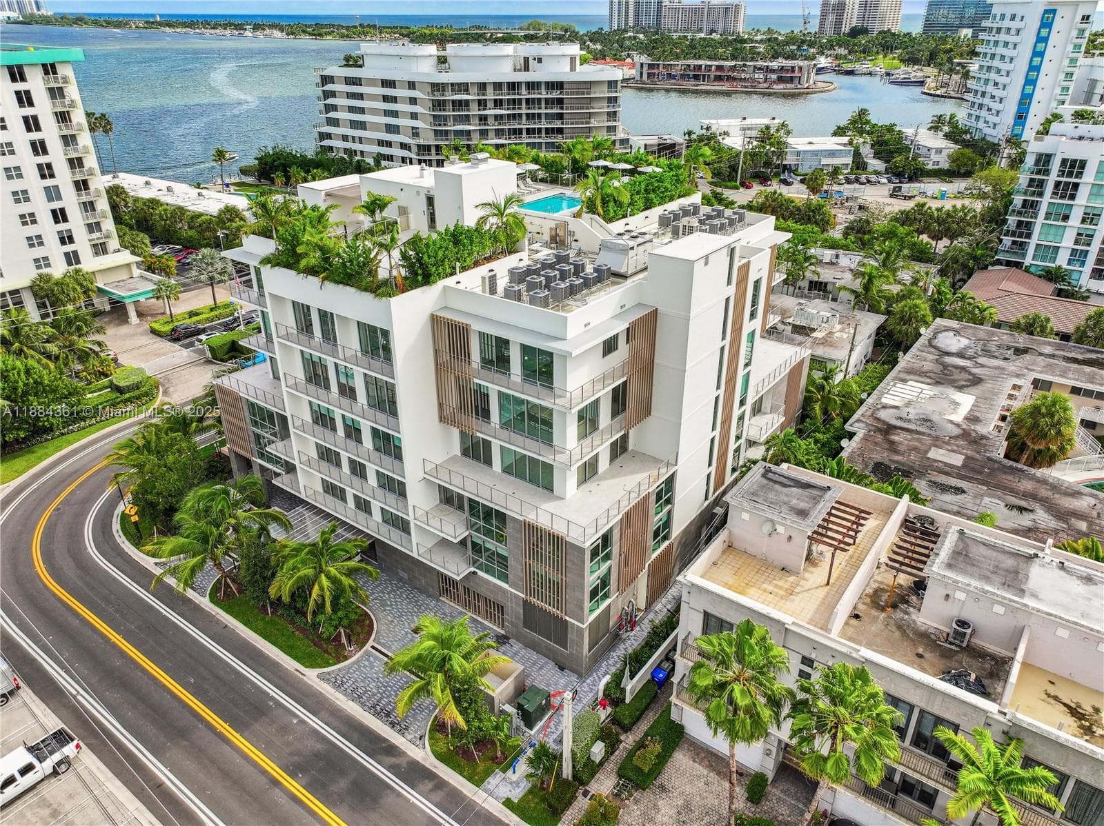 BAY HARBOR ISLAND · #601 PH in Bay Harbor Islands - Photo 2