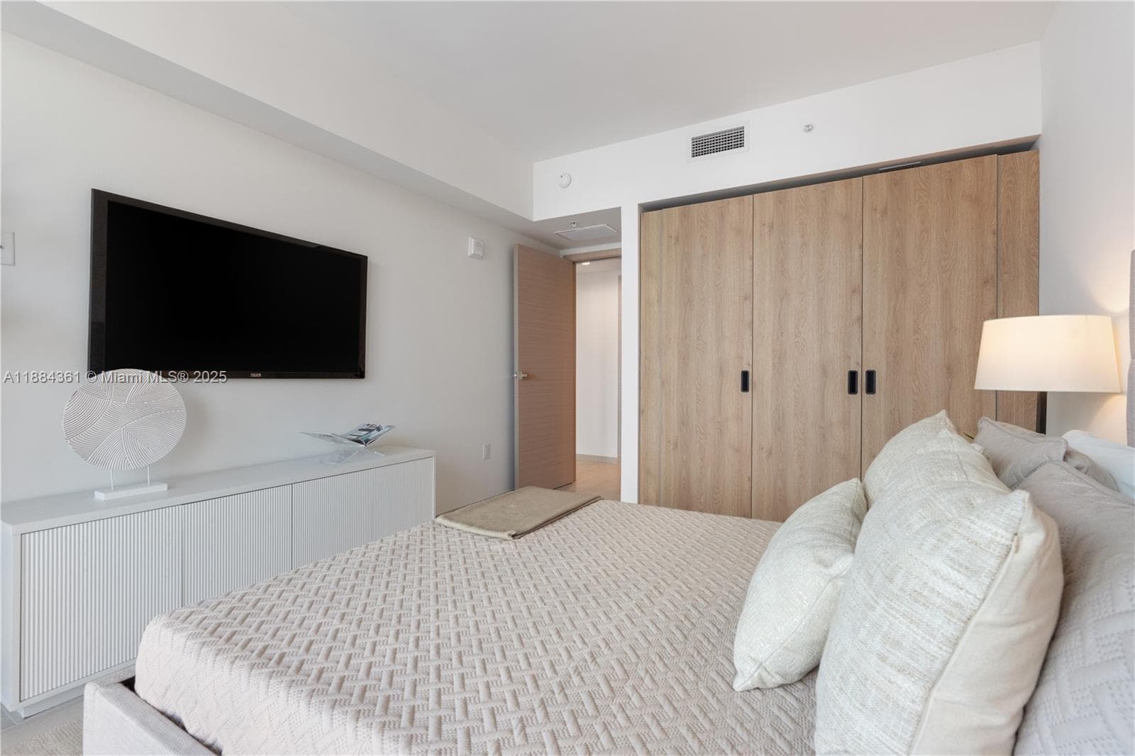 BAY HARBOR ISLAND · #601 PH in Bay Harbor Islands - Photo 14