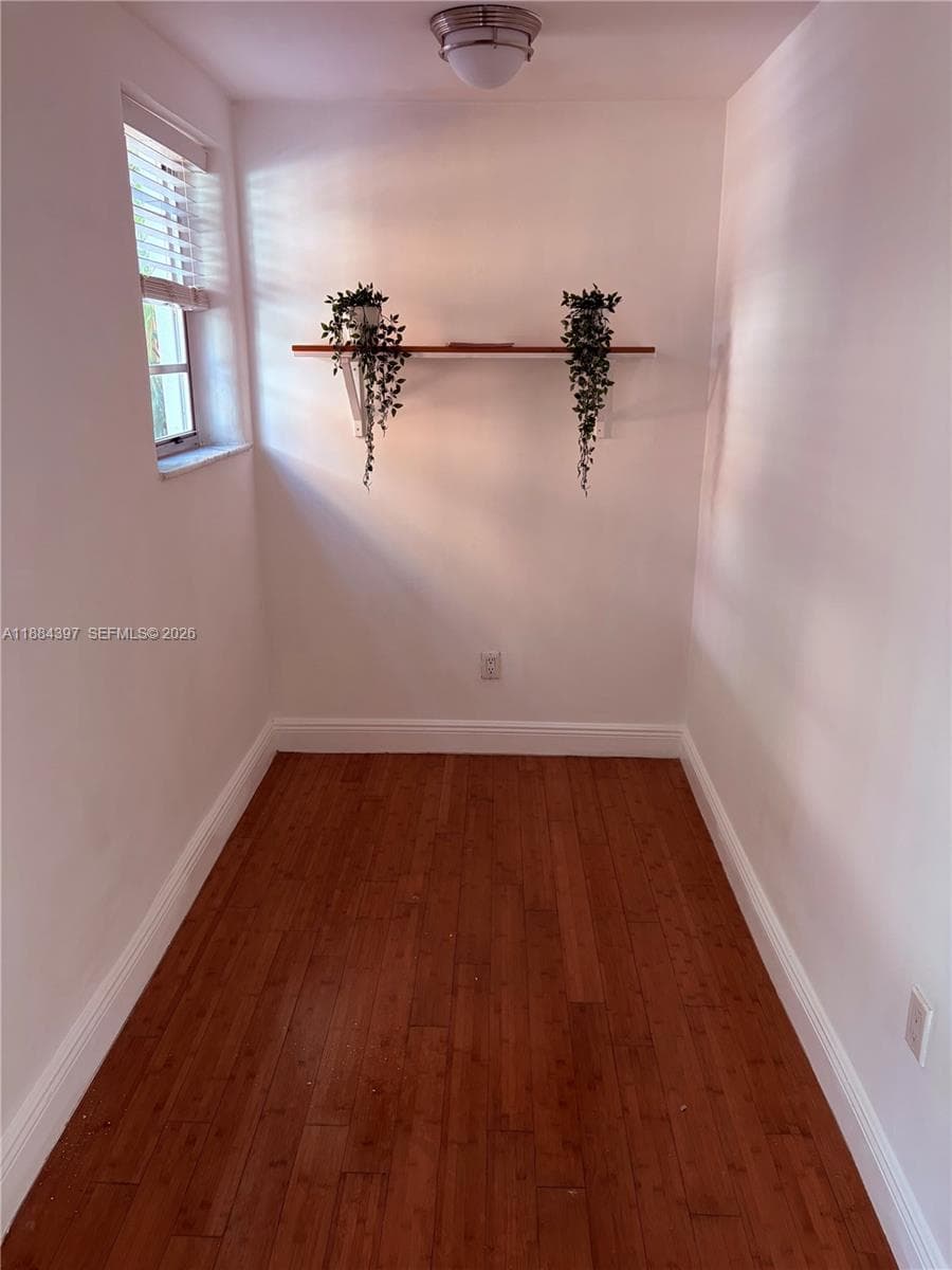 PINE TREE PLACE CONDO · #205 in Miami Beach - Photo 9