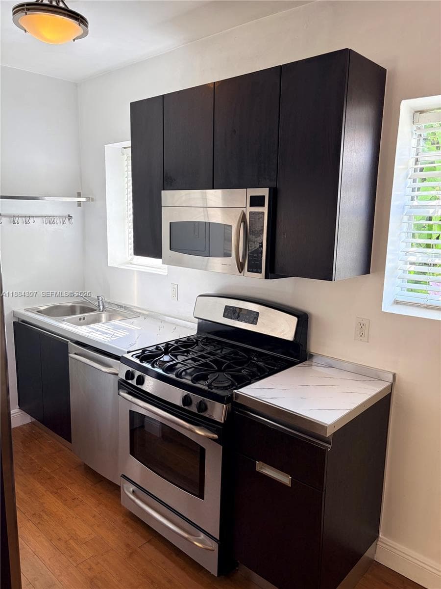 PINE TREE PLACE CONDO · #205 in Miami Beach - Photo 10